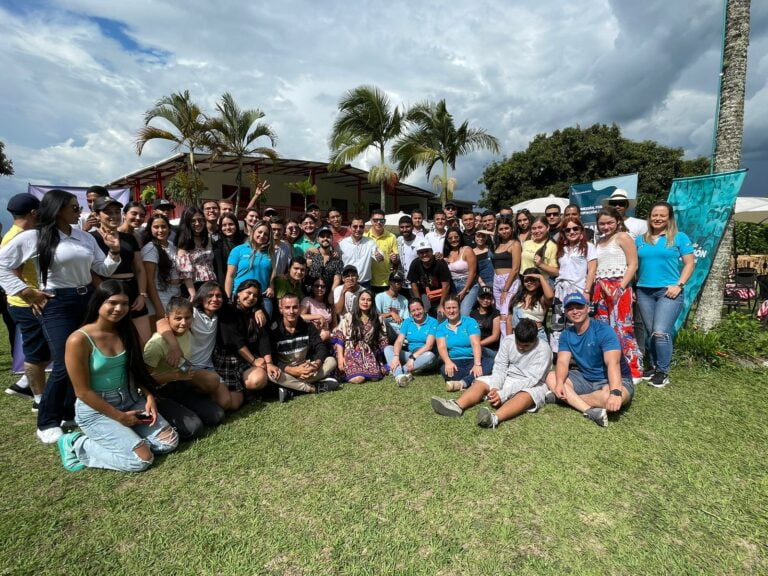 Caldas De Frente Con La Juventud