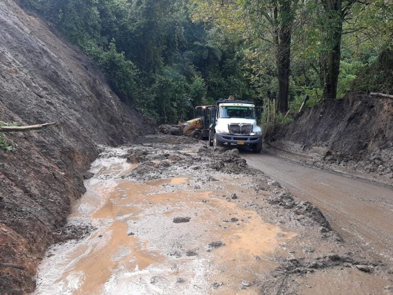 EL IDEAM DECRETÓ ALERTA ROJA EN ALGUNAS ZONAS DE CALDAS POR DESLIZAMIENTOS