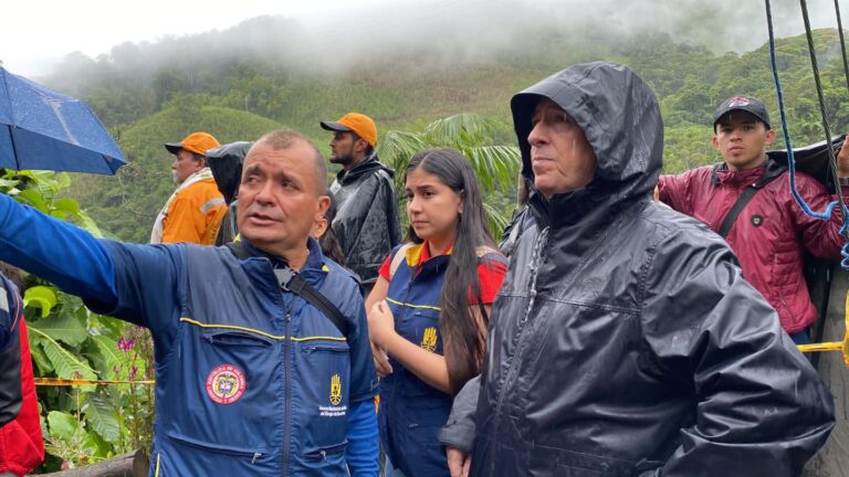 Continúan las labores de rescate en derrumbe de Pueblo Rico Risaralda