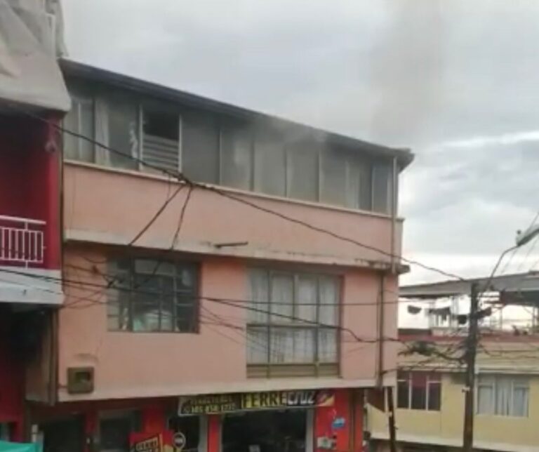 Incendio estructural en el barrio El Bosque