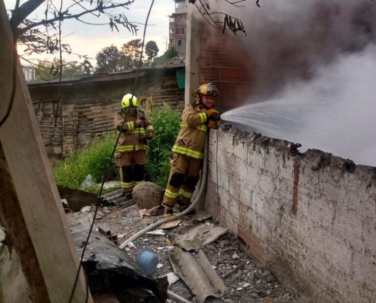 Bomberos atienden otro incendio en Manizales