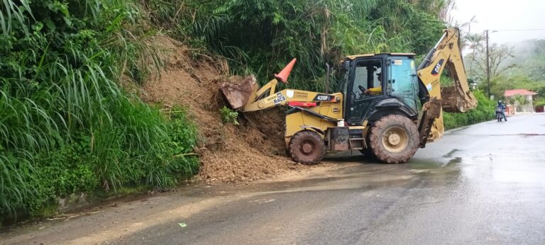 Dificultades en las vías de Caldas por múltiples deslizamientos