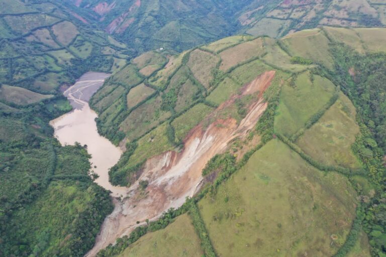 Parte de tranquilidad tras represamiento del río Pozo