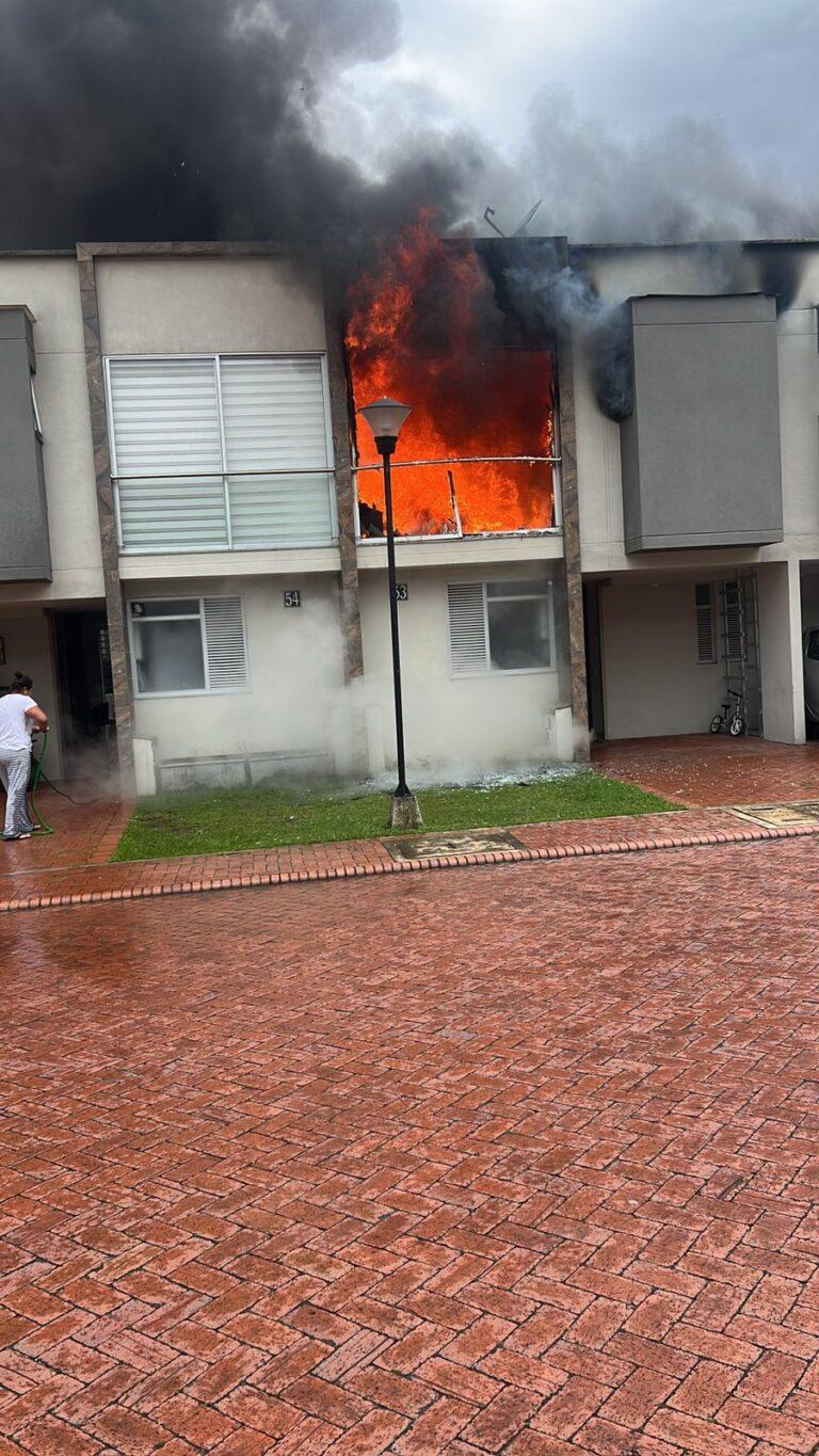 Incendio en vivienda de conjunto cerrado de La Florida